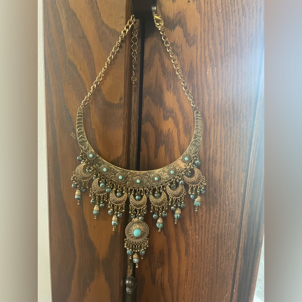 Copper tone beautiful adjustable necklace vintage